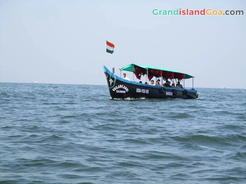 boat-trip-at-grand-island